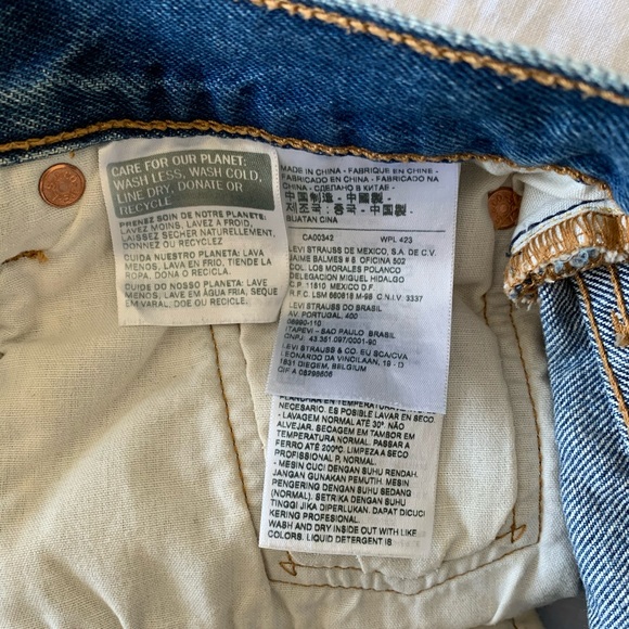 Levi’s 501 denim shorts - Picture 3 of 6